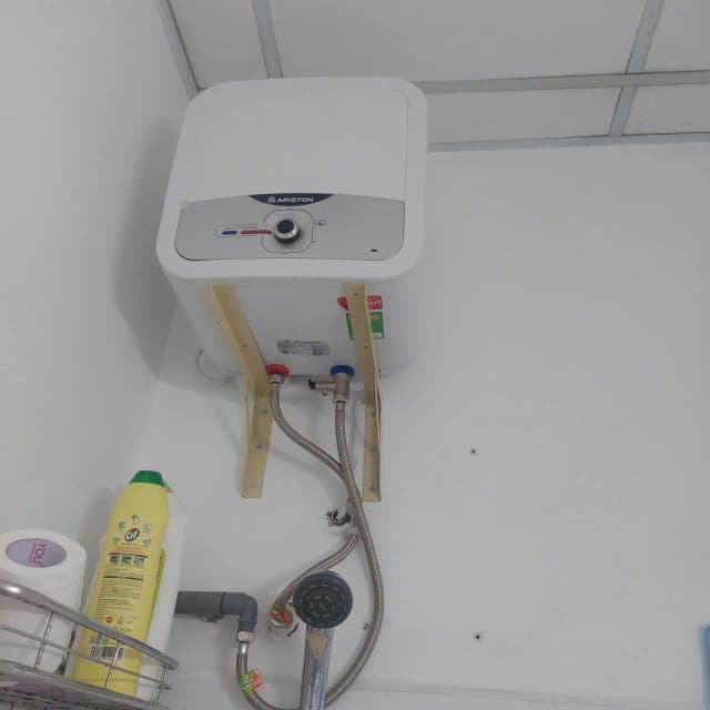 So sánh giá Máy nước nóng gián tiếp Ariston 15 lít 2500W AN2 15 RS 2.5 FE rẻ nhất? - Ảnh 18