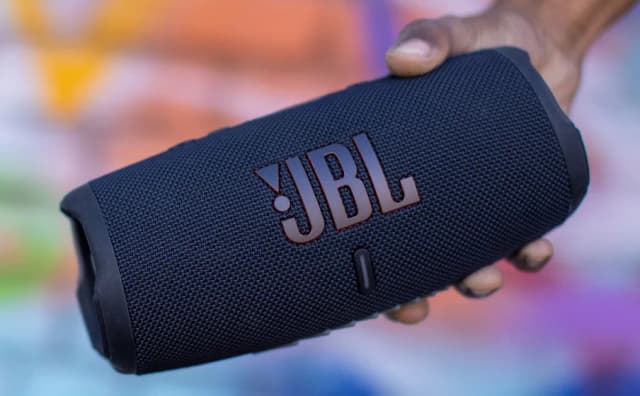 So sánh giá Loa Bluetooth JBL Charge 5 rẻ nhất? - Ảnh 2