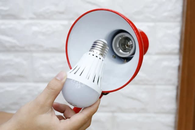 So sánh giá Đèn bàn học Điện Quang DKL14 R rẻ nhất? - Ảnh 16