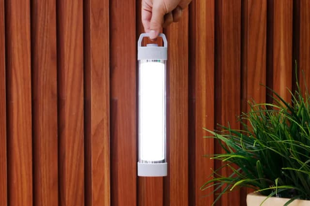 So sánh giá Đèn sạc Comet CRL3201 rẻ nhất? - Ảnh 5