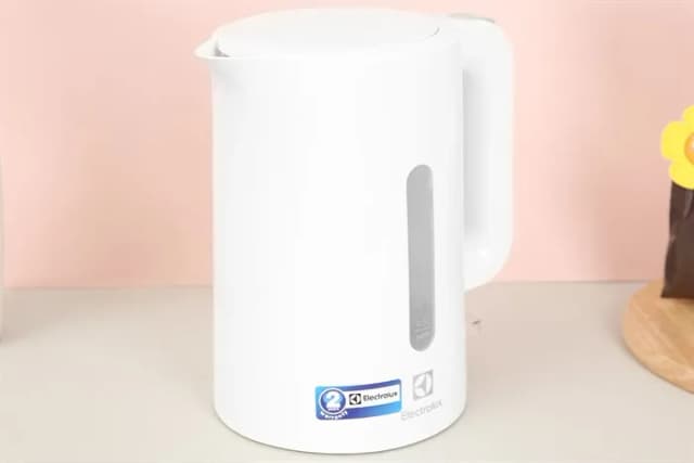 So sánh giá Bình đun siêu tốc Electrolux 1.7 lít E2EK1-100W rẻ nhất? - Ảnh 3