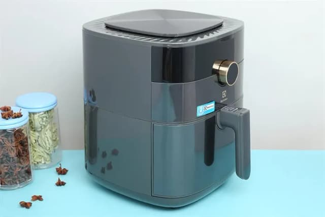 So sánh giá Nồi chiên không dầu Electrolux 5 lít E6AF1-520K rẻ nhất? - Ảnh 4
