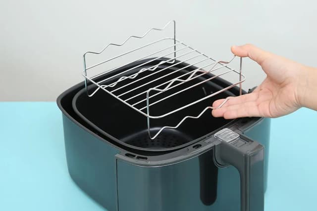 So sánh giá Nồi chiên không dầu Electrolux 5 lít E6AF1-520K rẻ nhất? - Ảnh 7