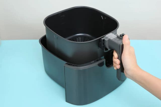 So sánh giá Nồi chiên không dầu Electrolux 5 lít E6AF1-520K rẻ nhất? - Ảnh 10