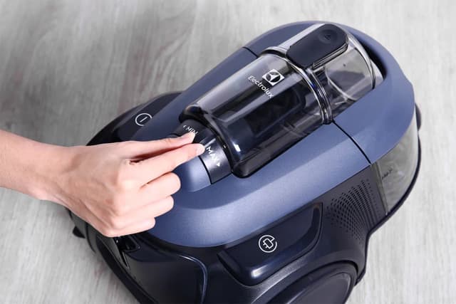 Top 1 so sánh giá Máy hút bụi dạng hộp Electrolux EFC71611 - Tìm sản phẩm giá rẻ nhất - Ảnh 16