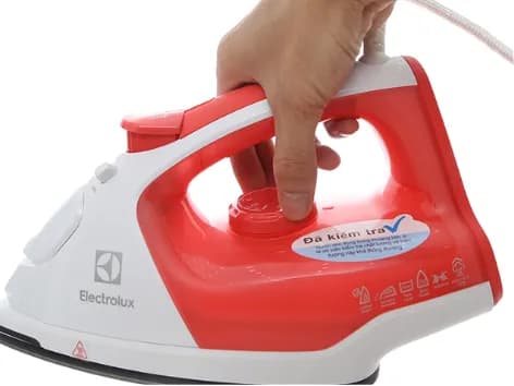 So sánh giá Bàn ủi hơi nước Electrolux ESI5116 1800W rẻ nhất? - Ảnh 3