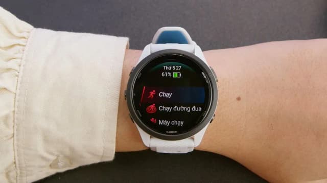 So sánh giá Garmin Forerunner 265 Music 46.1mm dây silicone rẻ nhất? - Ảnh 2