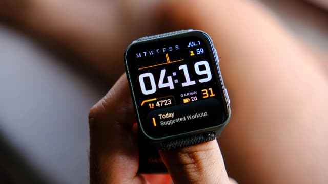 So sánh giá Garmin Venu X1 Sapphire 51.2mm dây nylon rẻ nhất? - Ảnh 17