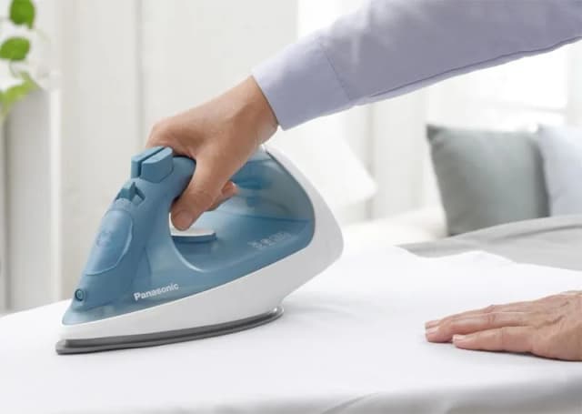 So sánh giá Bàn ủi hơi nước Panasonic NI-S430GRA 2300W rẻ nhất? - Ảnh 14