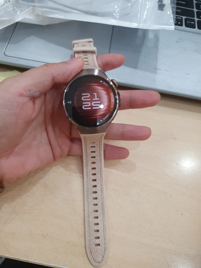 So sánh giá Huawei Watch 5 42mm dây composite Vàng Hồng rẻ nhất? - Ảnh 13