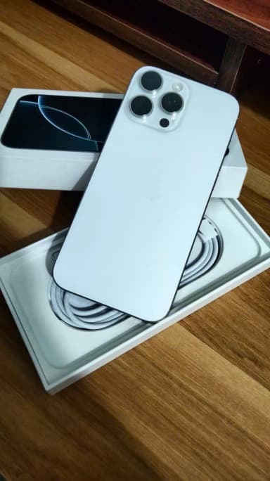 Điện thoại iPhone 16 Pro Max 256GB - 8