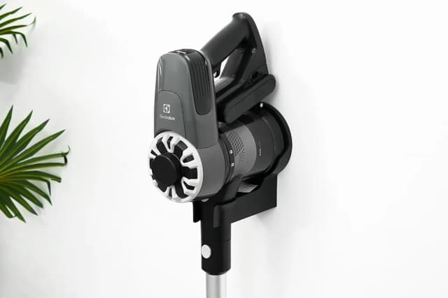 So sánh giá Máy hút bụi không dây Electrolux EFP31315 rẻ nhất? - Ảnh 13