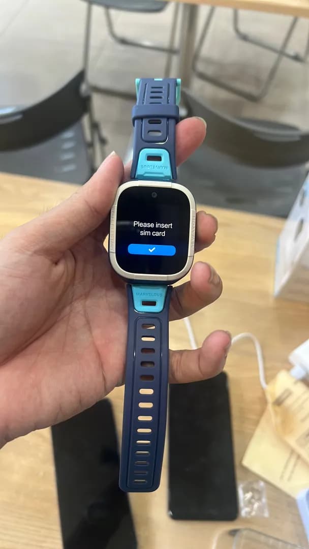 So sánh giá Đồng hồ định vị trẻ em Kidcare S6 4G Xanh Dorablue rẻ nhất? - Ảnh 8