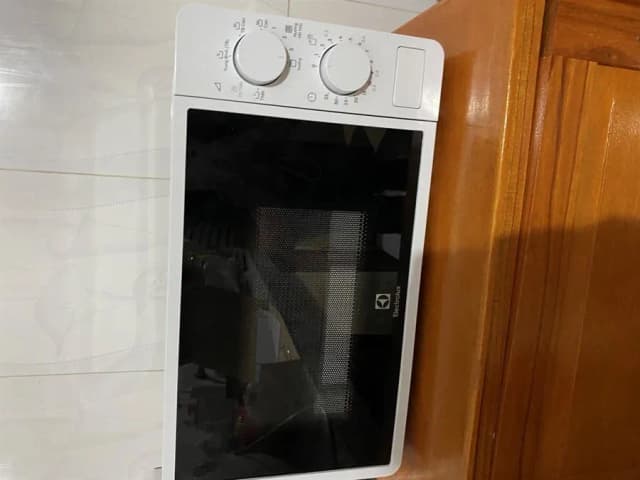 Top 1 so sánh giá Lò vi sóng có nướng Electrolux EMG20K38GWP 20 lít - Tìm sản phẩm giá rẻ nhất - Ảnh 88