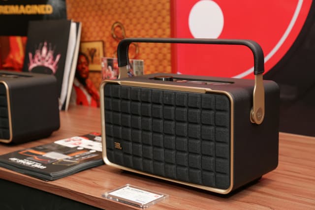 So sánh giá Loa Bluetooth JBL Authentics 300 rẻ nhất? - Ảnh 6