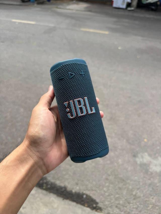 So sánh giá Loa Bluetooth JBL GRIP rẻ nhất? - Ảnh 12
