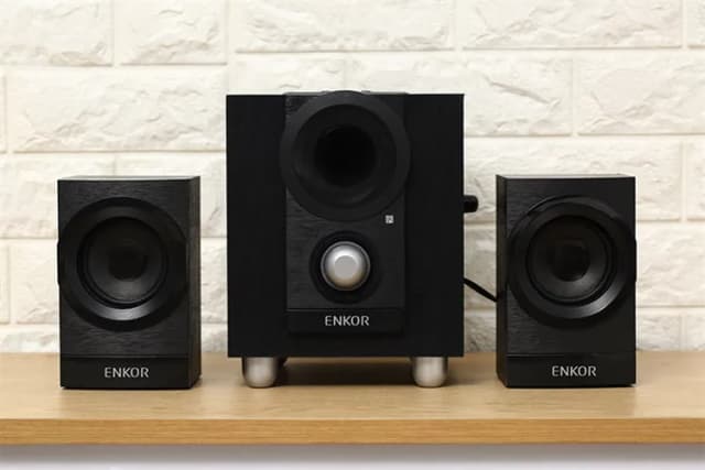 So sánh giá Loa vi tính Bluetooth Enkor E700 Đen rẻ nhất?