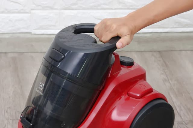 So sánh giá Máy hút bụi dạng hộp Electrolux EC41-6CR rẻ nhất? - Ảnh 15