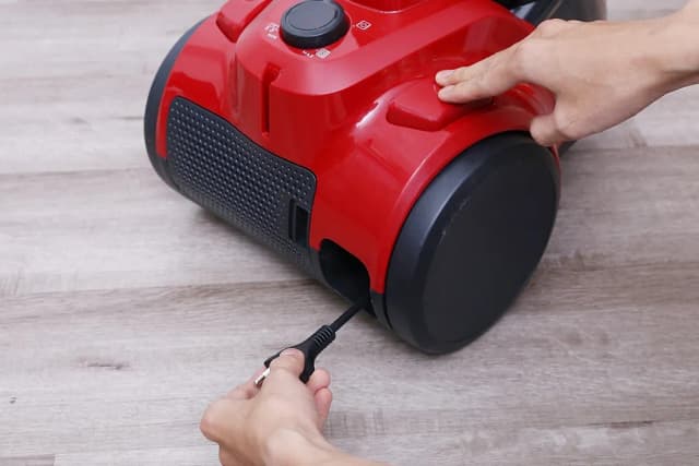 So sánh giá Máy hút bụi dạng hộp Electrolux EC41-6CR rẻ nhất? - Ảnh 17