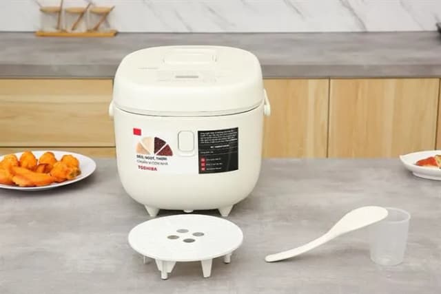 So sánh giá Nồi cơm điện tử Toshiba 1.8 lít RC-18DR4TVN(W) - Trắng rẻ nhất? - Ảnh 2