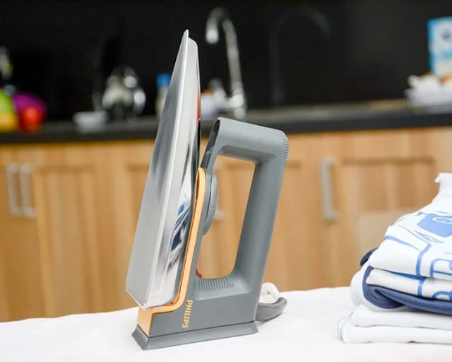 So sánh giá Bàn ủi khô Philips HD1172 1100W rẻ nhất? - Ảnh 11