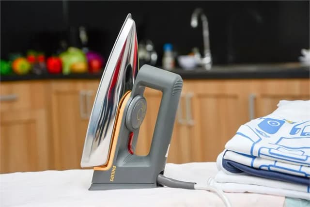 So sánh giá Bàn ủi khô Philips HD1172 1100W rẻ nhất? - Ảnh 6