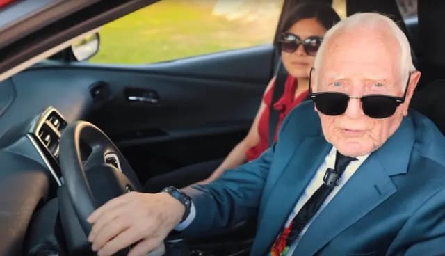 Top 1 so sánh giá Quạt đứng Daikiosan 7 cánh DQ101 70W - Tìm sản phẩm giá rẻ nhất - Ảnh 85