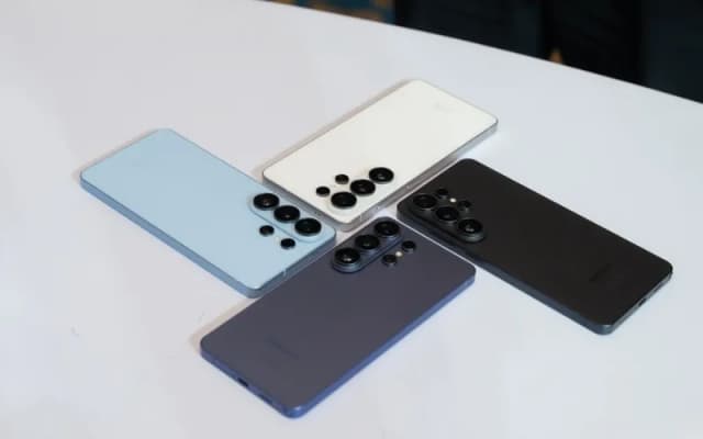 So sánh giá Điện thoại Samsung Galaxy S26+ 5G 12GB/256GB rẻ nhất? - Ảnh 16