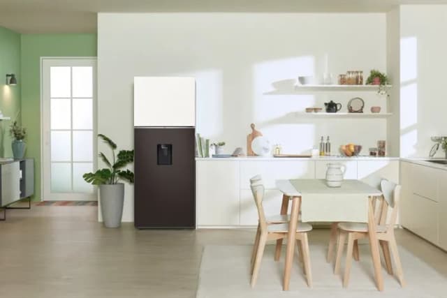 So sánh giá Tủ lạnh Samsung Inverter 382 lít Bespoke RT38CB6784C3SV rẻ nhất? - Ảnh 5