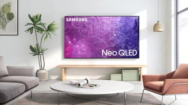 So sánh giá Smart Tivi Neo QLED Samsung AI 4K 55 inch QA55QN90C rẻ nhất? - Ảnh 9