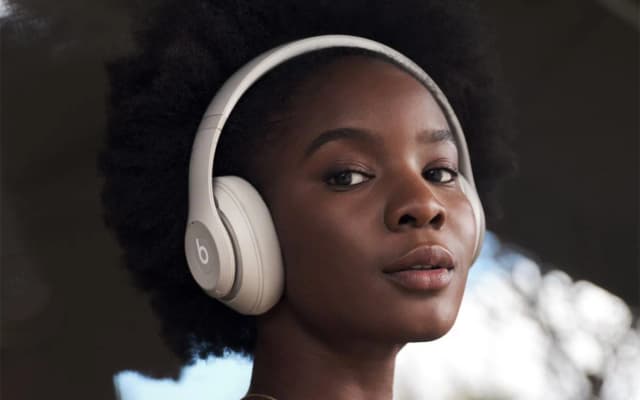 So sánh giá Tai nghe Bluetooth chụp tai Beats Studio Pro USB C rẻ nhất? - Ảnh 13