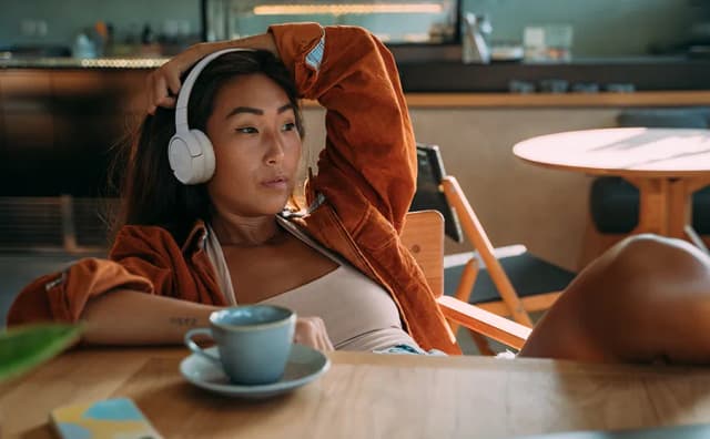 So sánh giá Tai nghe Bluetooth Chụp Tai JBL Tune 520BT rẻ nhất? - Ảnh 16