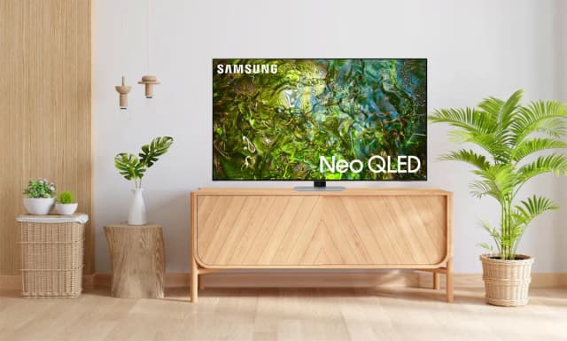 So sánh giá Smart Tivi Neo QLED Samsung AI 4K 55 inch QA55QN90D rẻ nhất? - Ảnh 20