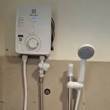 So sánh giá Máy nước nóng trực tiếp Electrolux 4500W EWE451PX-DWX6 rẻ nhất? - Ảnh 9