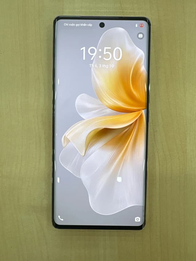 Điện thoại vivo V30e 5G 12GB/256GB - 16