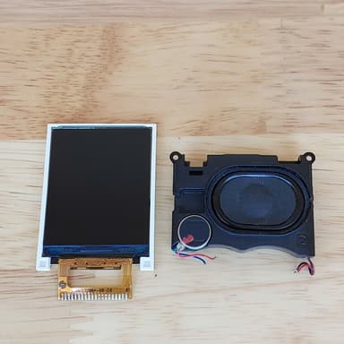 So sánh giá Màng Hình,Cụm Loa,vỏ củ  Điện Thoại Mobell Zin Máy  M539 - 4G LTE M239 4G rẻ nhất?