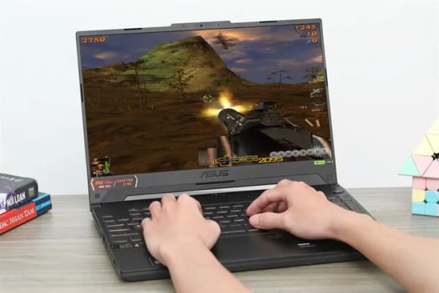 Laptop Asus TUF Gaming A15 FA507NUR - LP057W (R7 7435HS, 16GB, 512GB, RTX 4050 6GB, Full HD 144Hz, Win11) - 17