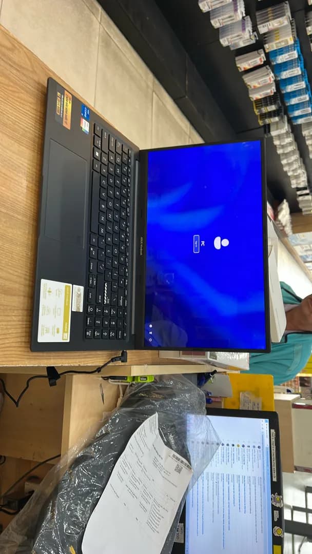 Laptop Asus Vivobook 15 OLED A1505VA - MA467W (i5 13500H, 16GB, 512GB, 2.8K OLED 120Hz, Win11) - 15