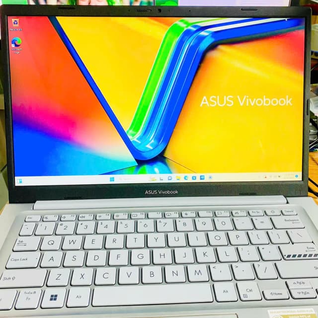 Laptop Asus Vivobook 14 X1404ZA - NK376W (i5 1235U, 16GB, 512GB, Full HD, Win11) - 14
