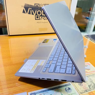 Laptop Asus Vivobook 14 X1404ZA - NK376W (i5 1235U, 16GB, 512GB, Full HD, Win11) - 4