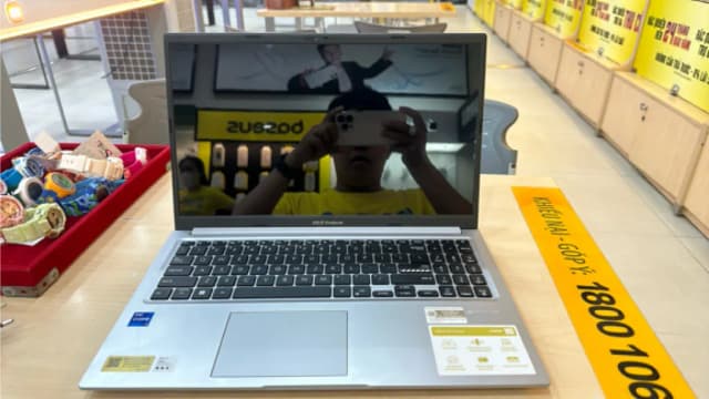 Laptop Asus Vivobook 15 X1502VA - BQ986WS (i7 13620H, 16GB, 512GB, Full HD, OfficeH24+365, Win11) - 4