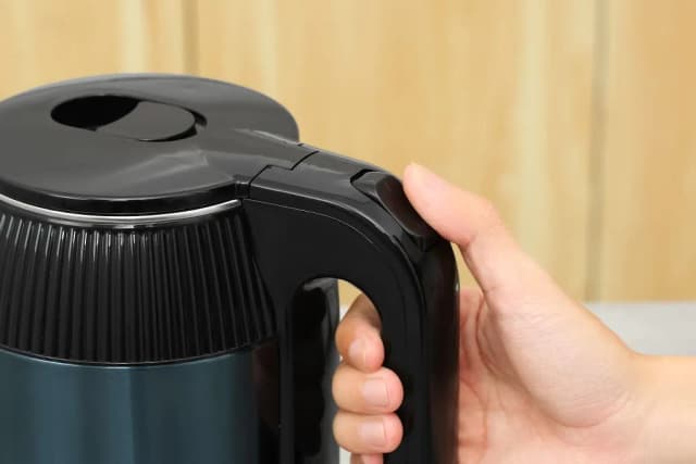 So sĂĄnh giĂĄ BĂŹnh Äun siĂȘu tá»c Rapido 2.2 lĂt RK2217-B ráș» nháș„t? - áșąnh 6