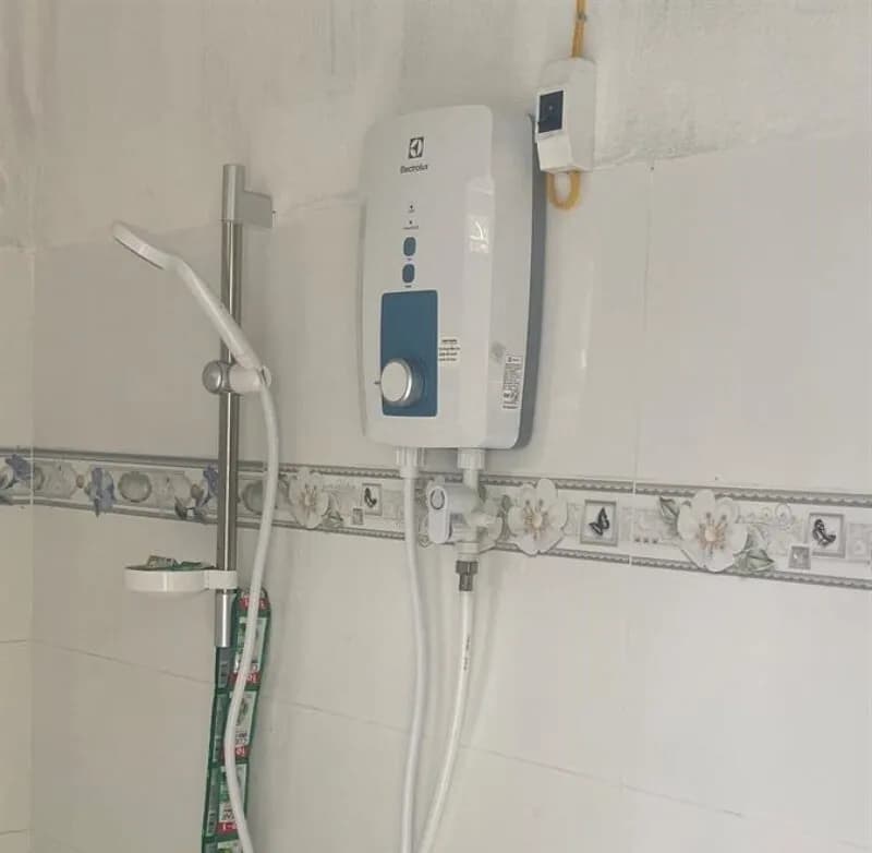 So sánh giá Máy nước nóng trực tiếp Electrolux 4500W EWE451GX-DWB - Tìm sản phẩm giá rẻ nhất - Ảnh 16