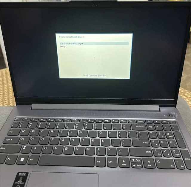 Laptop Lenovo Ideapad Slim 3 15AMN8 - 82XQ00J0VN (R5 7520U, 16GB, 512GB, Full HD, Win11) - 8