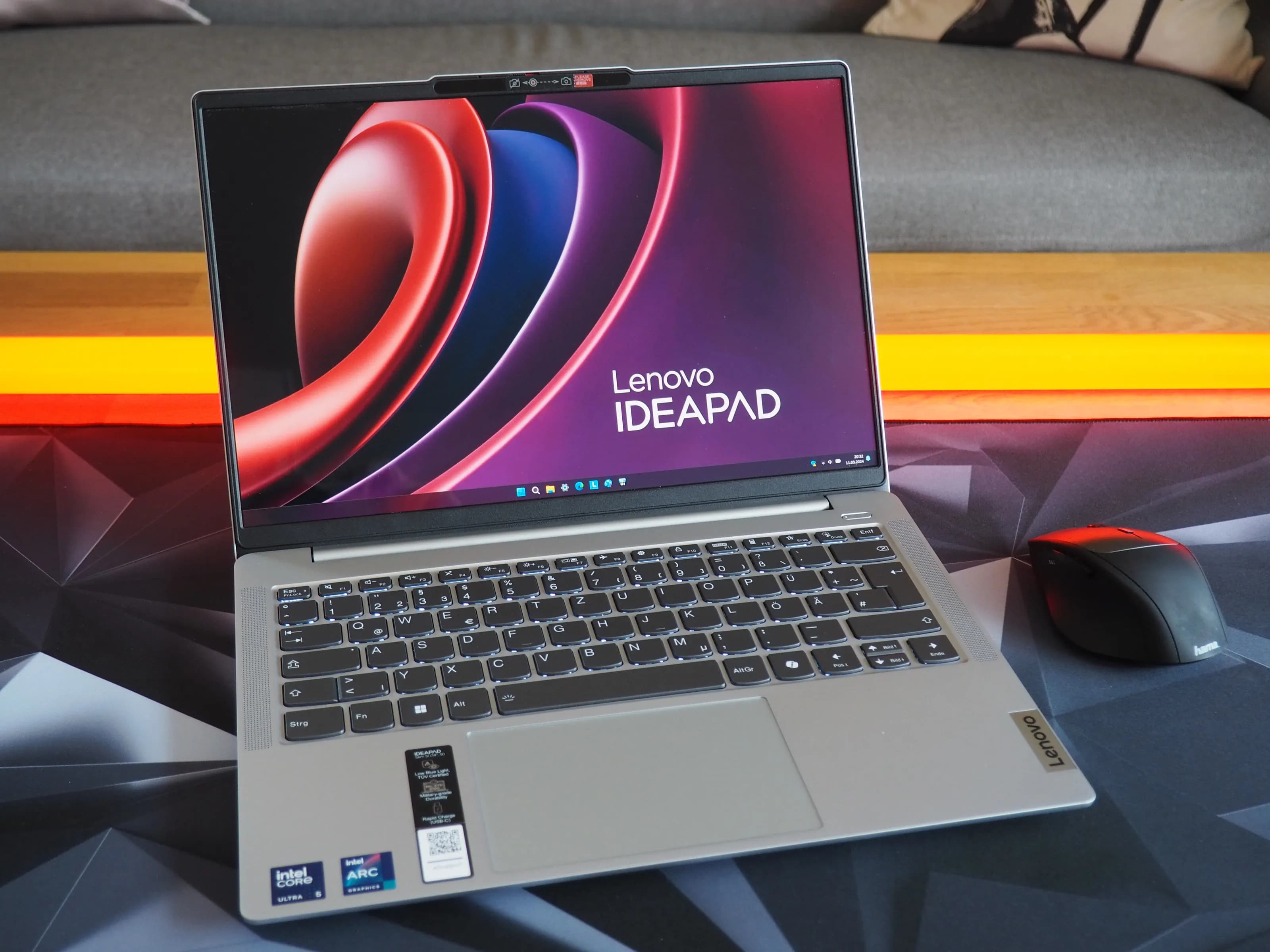 So sánh Laptop Lenovo IdeaPad Slim 5 OLED 14AKP10 vs GIGABYTE Gaming G6 KF RC56: Lựa chọn nào phù hợp với bạn?