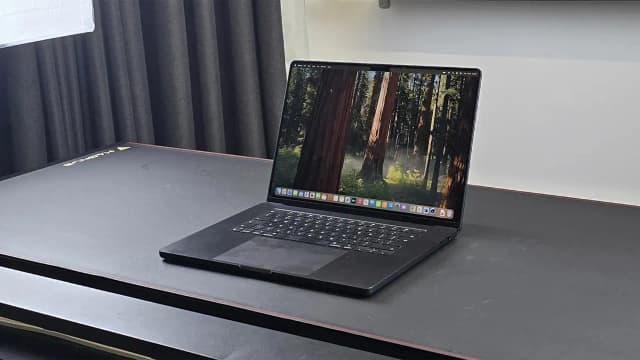 Laptop MacBook Pro 16 inch M4 Max 36GB/1TB - 17