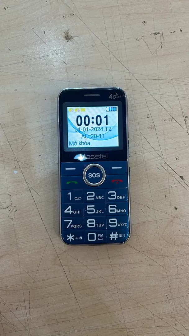 Điện thoại Masstel Fami 50 4G - 13