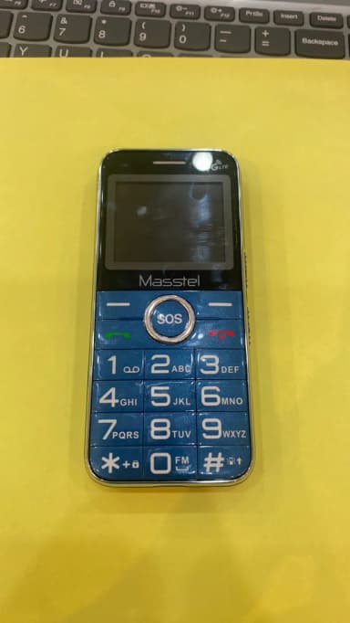 Điện thoại Masstel Fami 50 4G - 18