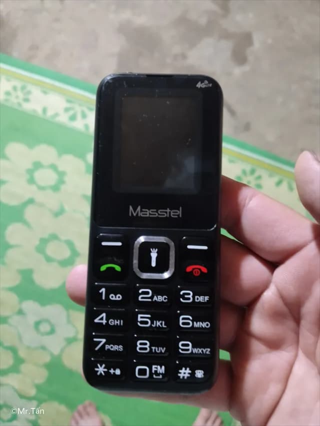 Điện thoại Masstel IZI 10 4G Type-C - 6
