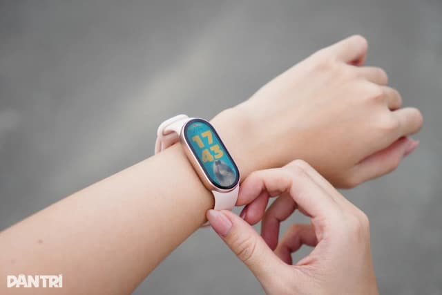 So sánh giá Vòng đeo tay thông minh Mi Band 10 viền nhôm rẻ nhất? - Ảnh 12